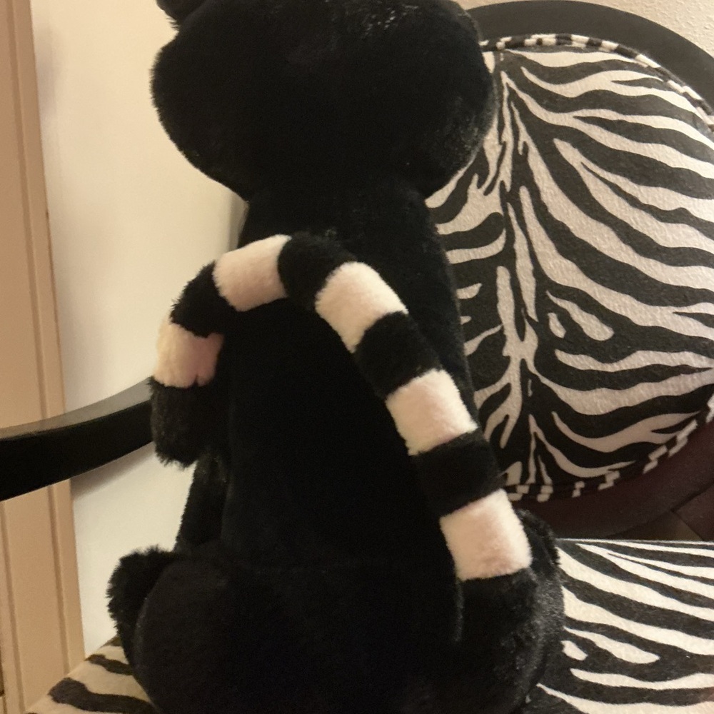 Dollskill x Emily the Strange “The Great Neechee” Oversized Plush - Picture 2 of 2